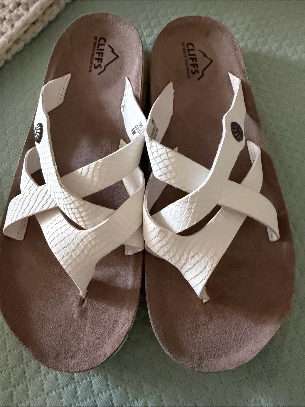 Cliffs by WHITE MOUNTAIN Women's Cream Crisscross Textured Sandals